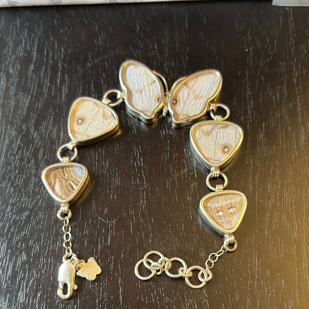 Elegant Silver and Gold Bracelet